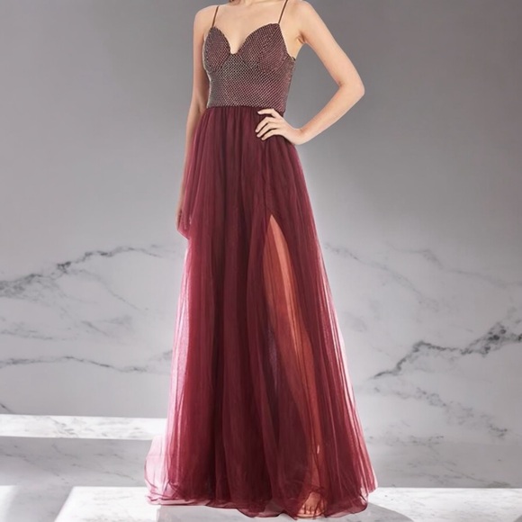 B. Darlin
Sleeveless Mini Dot Printed Bra Bodice Full Tulle Skirt Ball Gown 3/4 - Picture 1 of 13